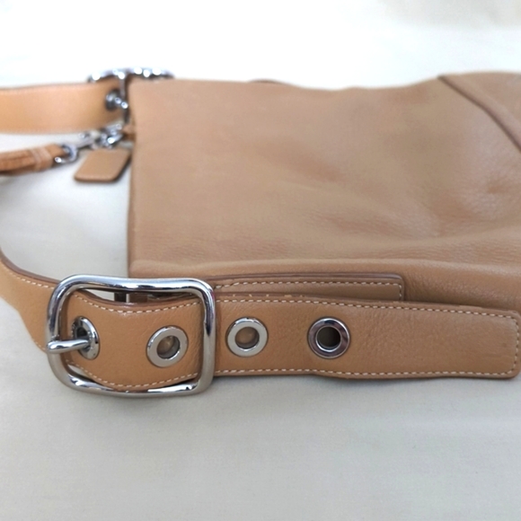 Coach Pebble Leather Tan Soft Purse Shoulder Bag Crossbody - Picture 13 of 17